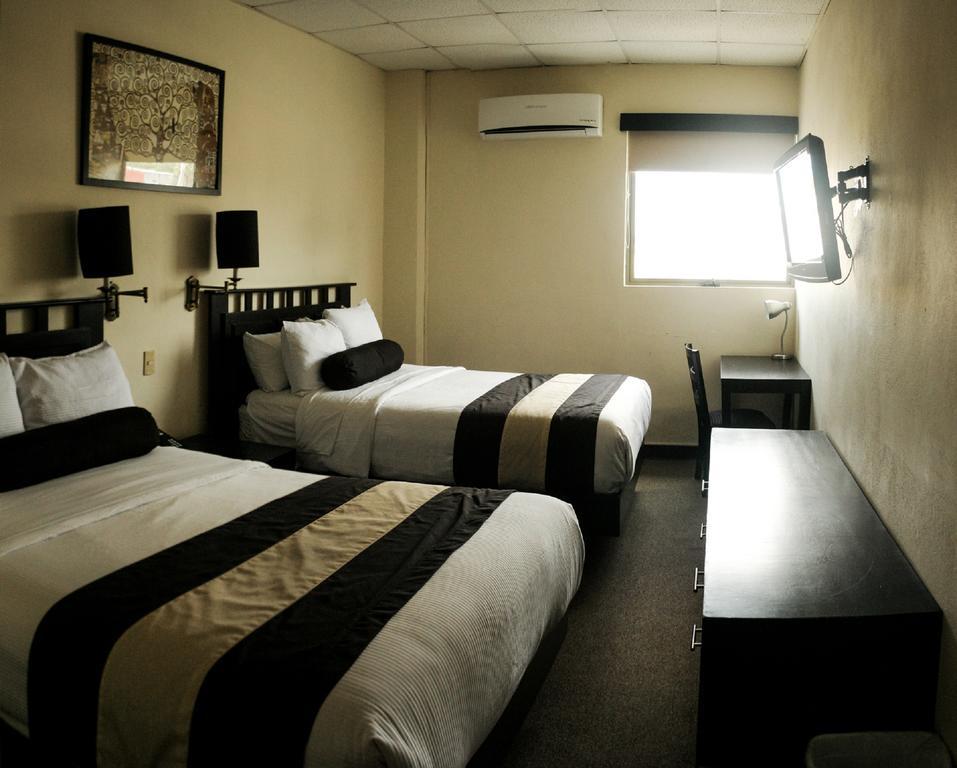 Hotel El Camino Inn & Suites Reynosa Extérieur photo