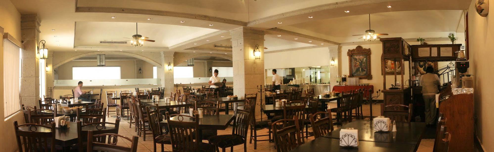 Hotel El Camino Inn & Suites Reynosa Extérieur photo