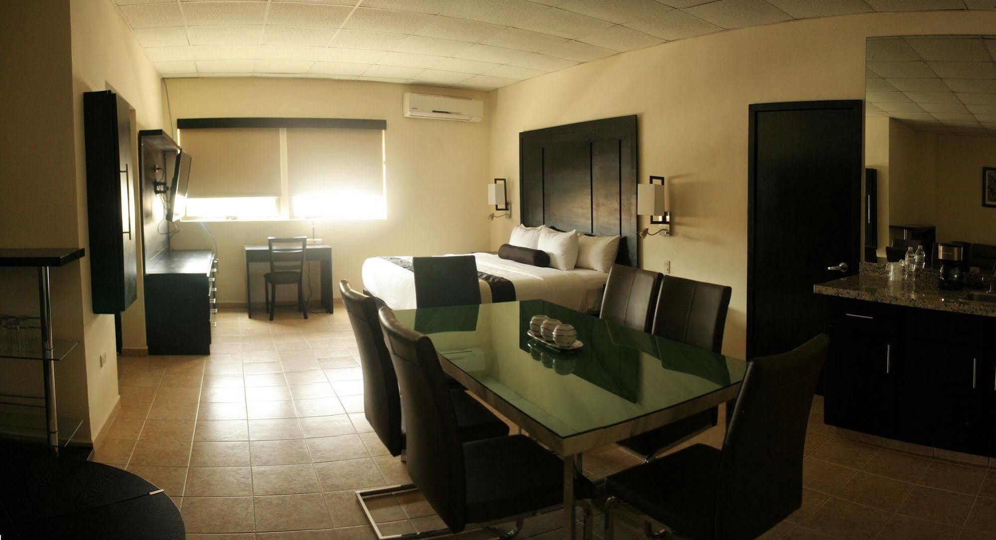 Hotel El Camino Inn & Suites Reynosa Extérieur photo