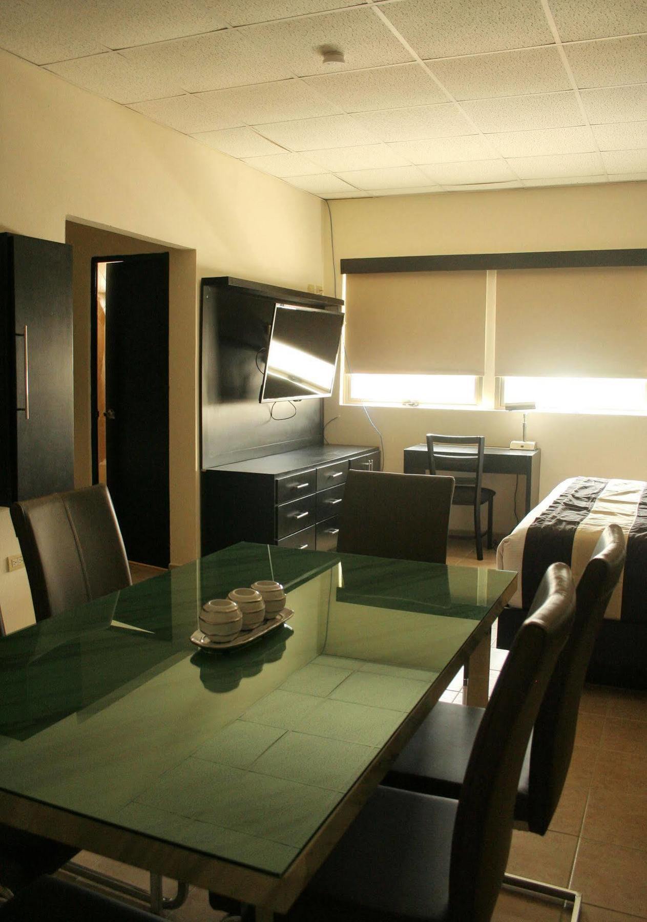 Hotel El Camino Inn & Suites Reynosa Extérieur photo