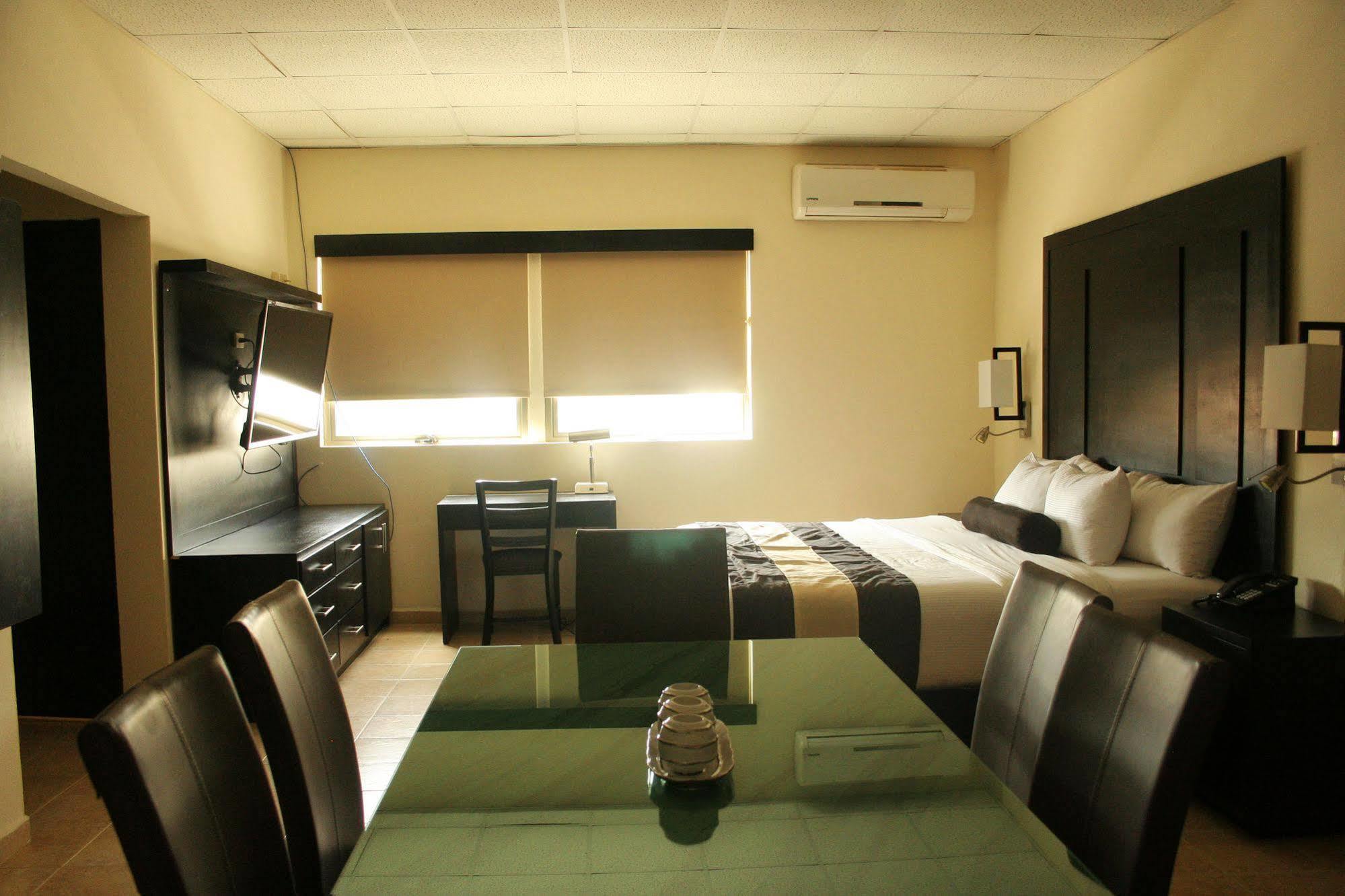 Hotel El Camino Inn & Suites Reynosa Extérieur photo
