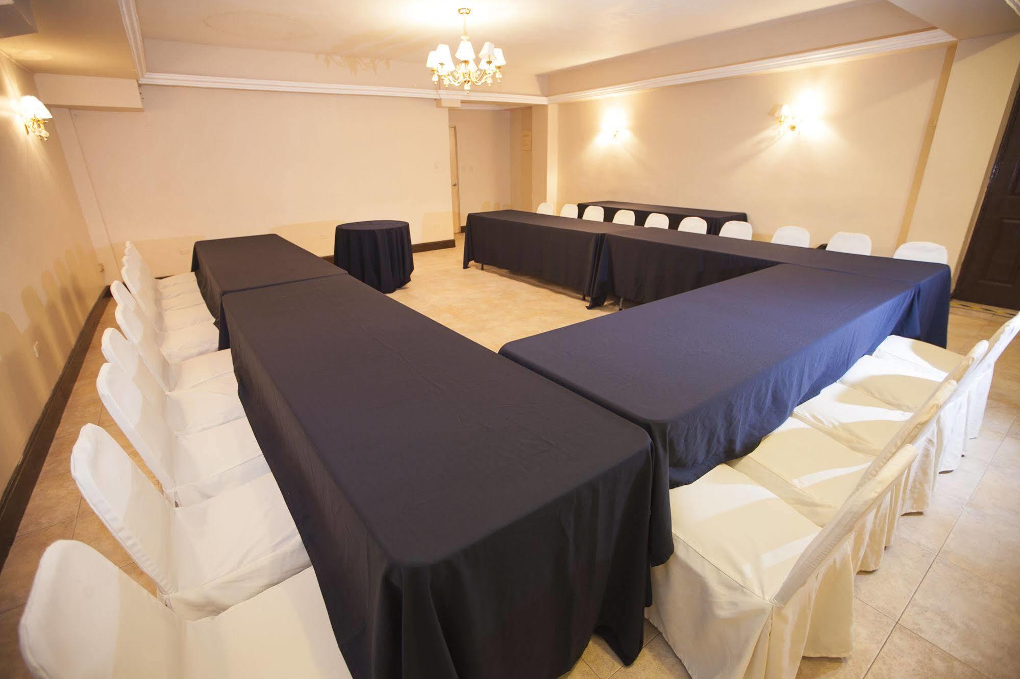 Hotel El Camino Inn & Suites Reynosa Extérieur photo