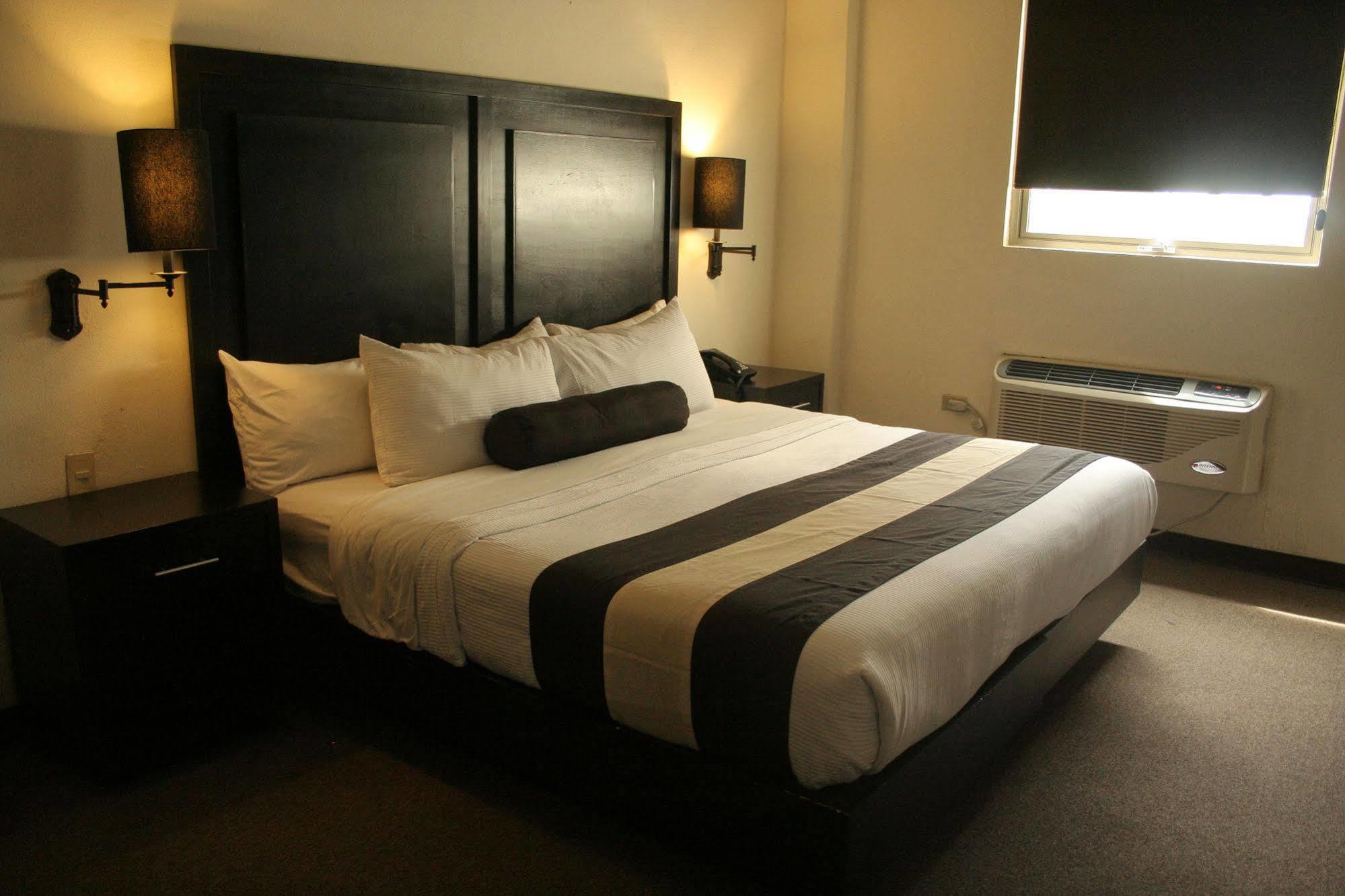 Hotel El Camino Inn & Suites Reynosa Extérieur photo