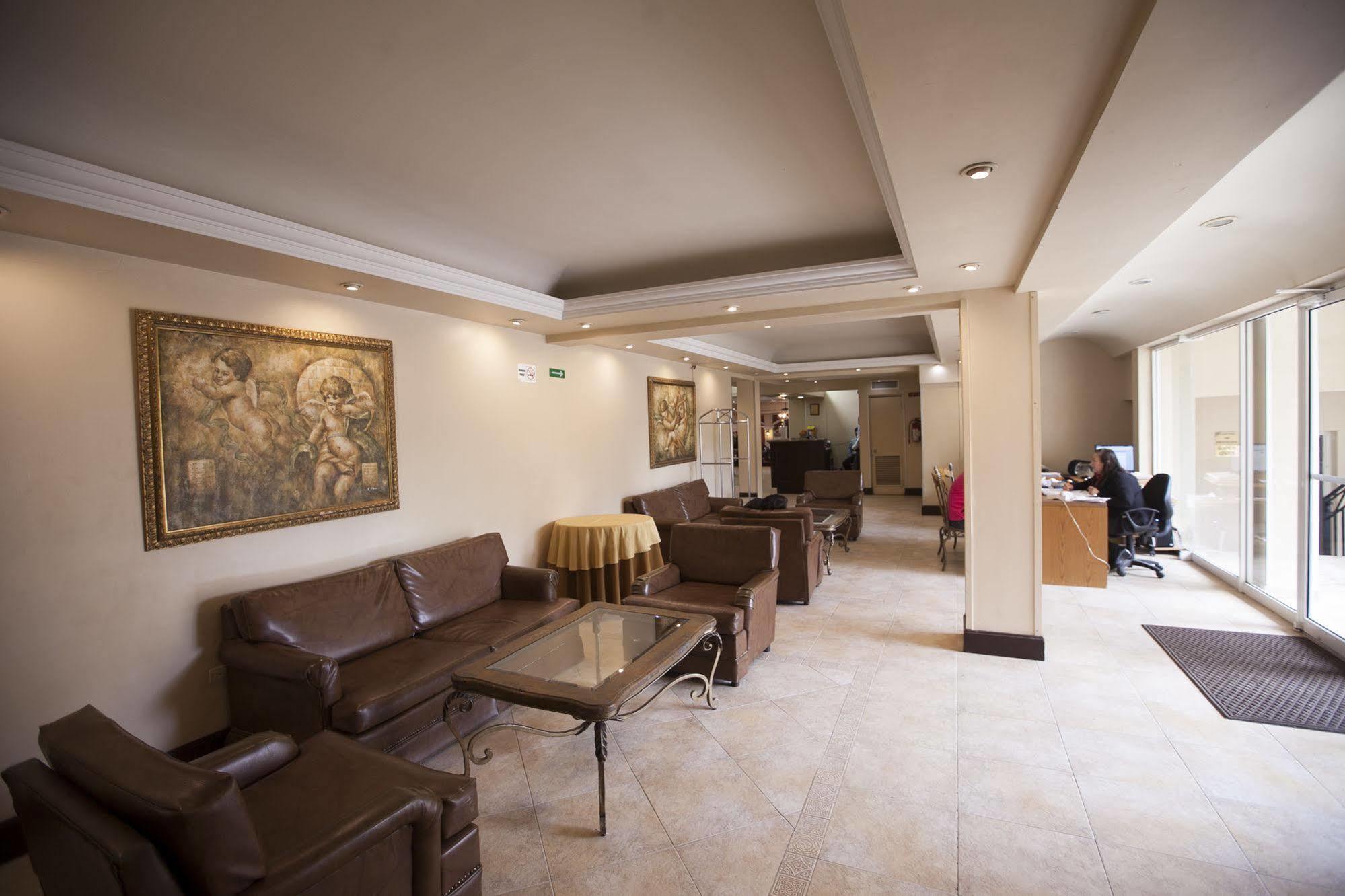 Hotel El Camino Inn & Suites Reynosa Extérieur photo